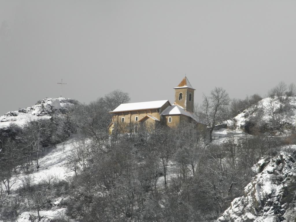 Gite Auberge Les Terres Blanches De Meolans Exteriör bild