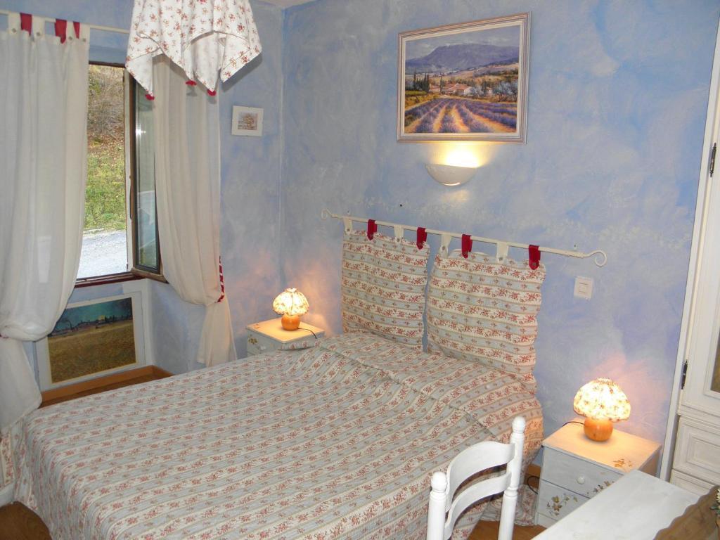 Gite Auberge Les Terres Blanches De Meolans Rum bild