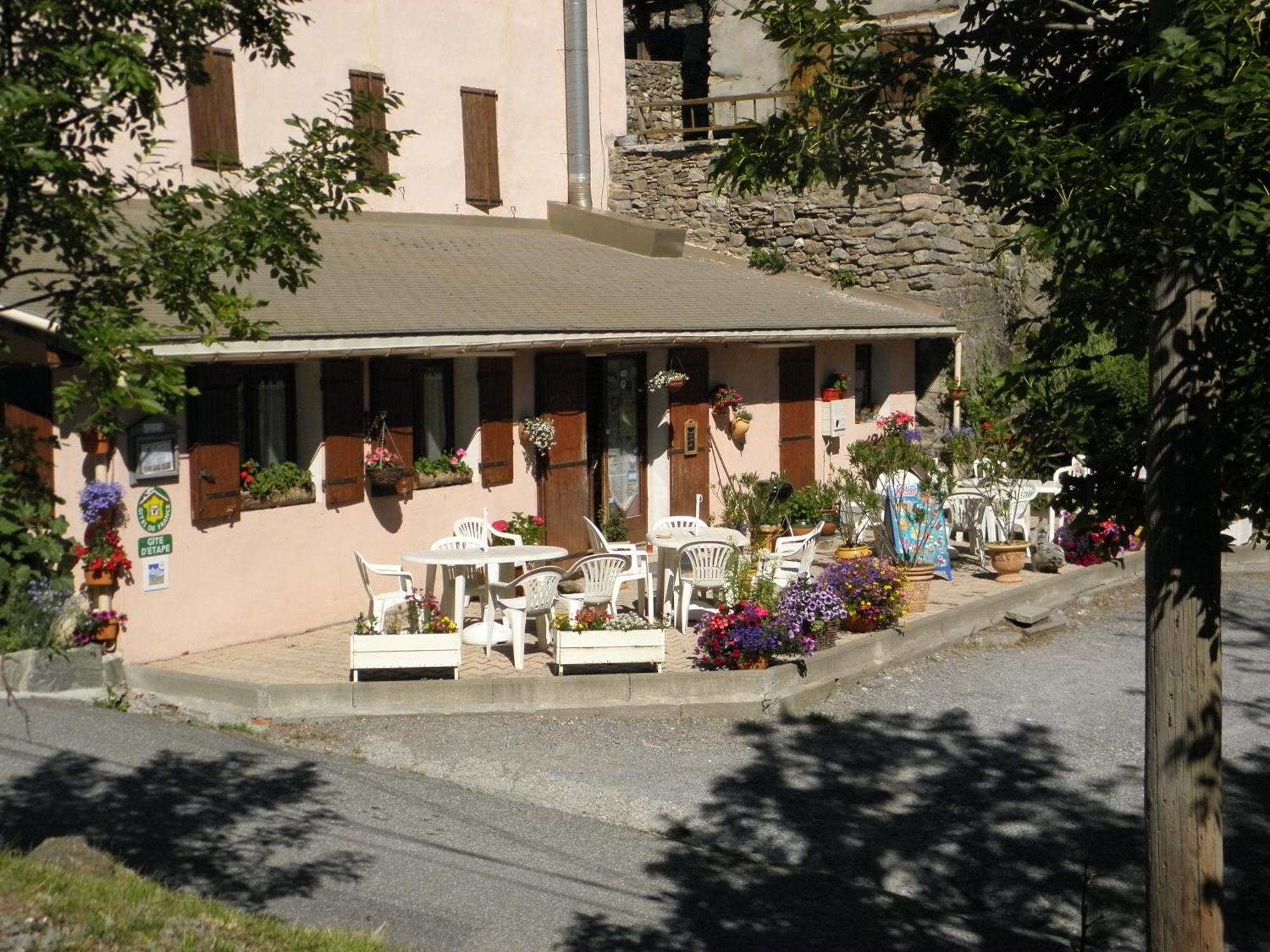 Gite Auberge Les Terres Blanches De Meolans Exteriör bild