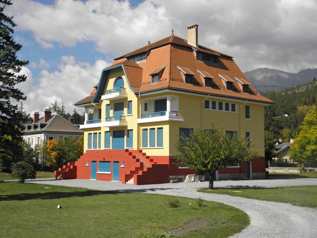Gite Auberge Les Terres Blanches De Meolans Exteriör bild