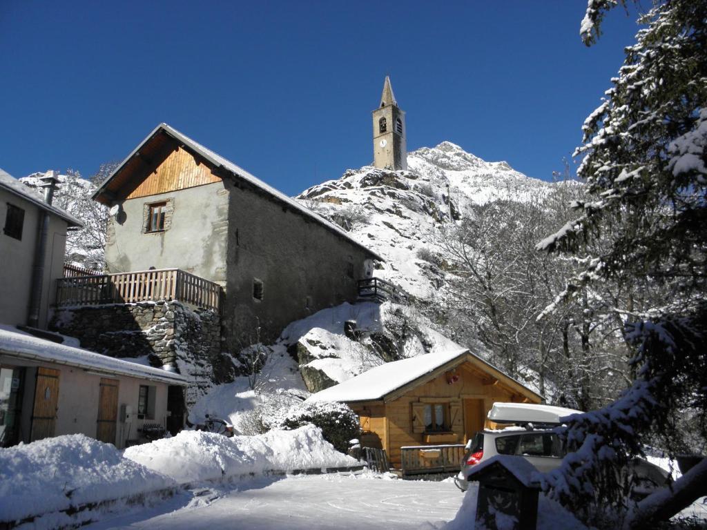 Gite Auberge Les Terres Blanches De Meolans Exteriör bild